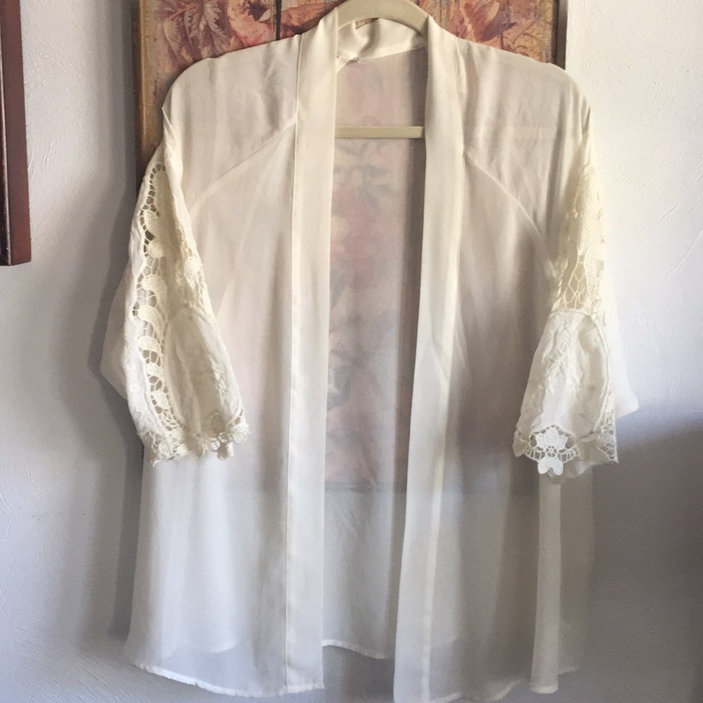 F21 BOHO EMBROIDERED IVORY SHEER KIMONO TOP S M